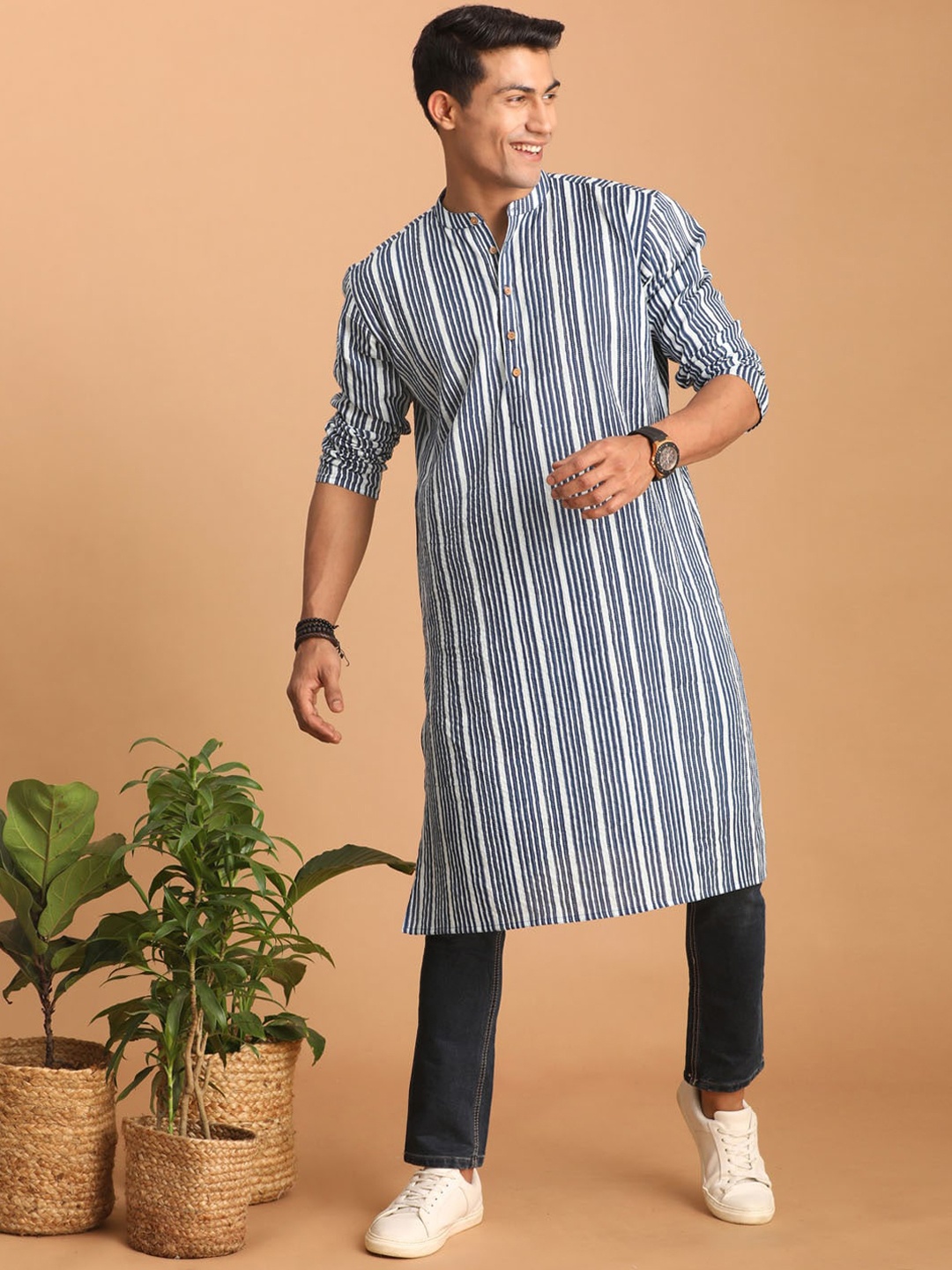 

VASTRAMAY Striped Mandarin Collar Pure Cotton Kurta, Blue