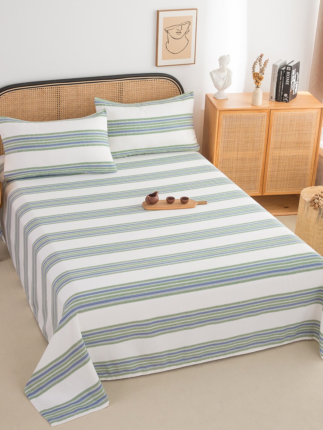 

JC Collection White & Green Striped 220 TC Cotton Queen Bedsheet & 2 Pillow Covers