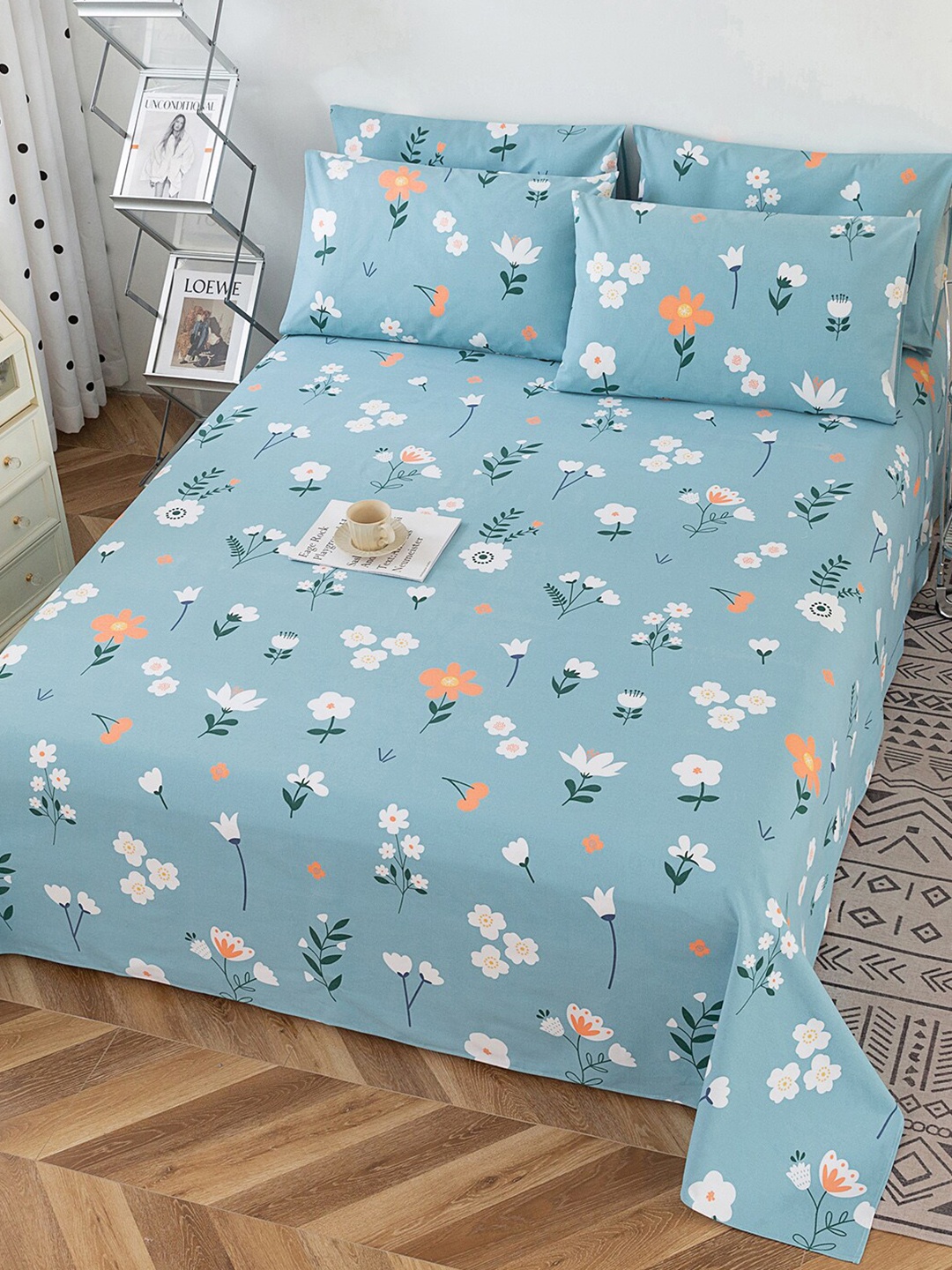 

JC HOME Blue & White Floral 220 TC Cotton King Bedsheet & Pillow Covers