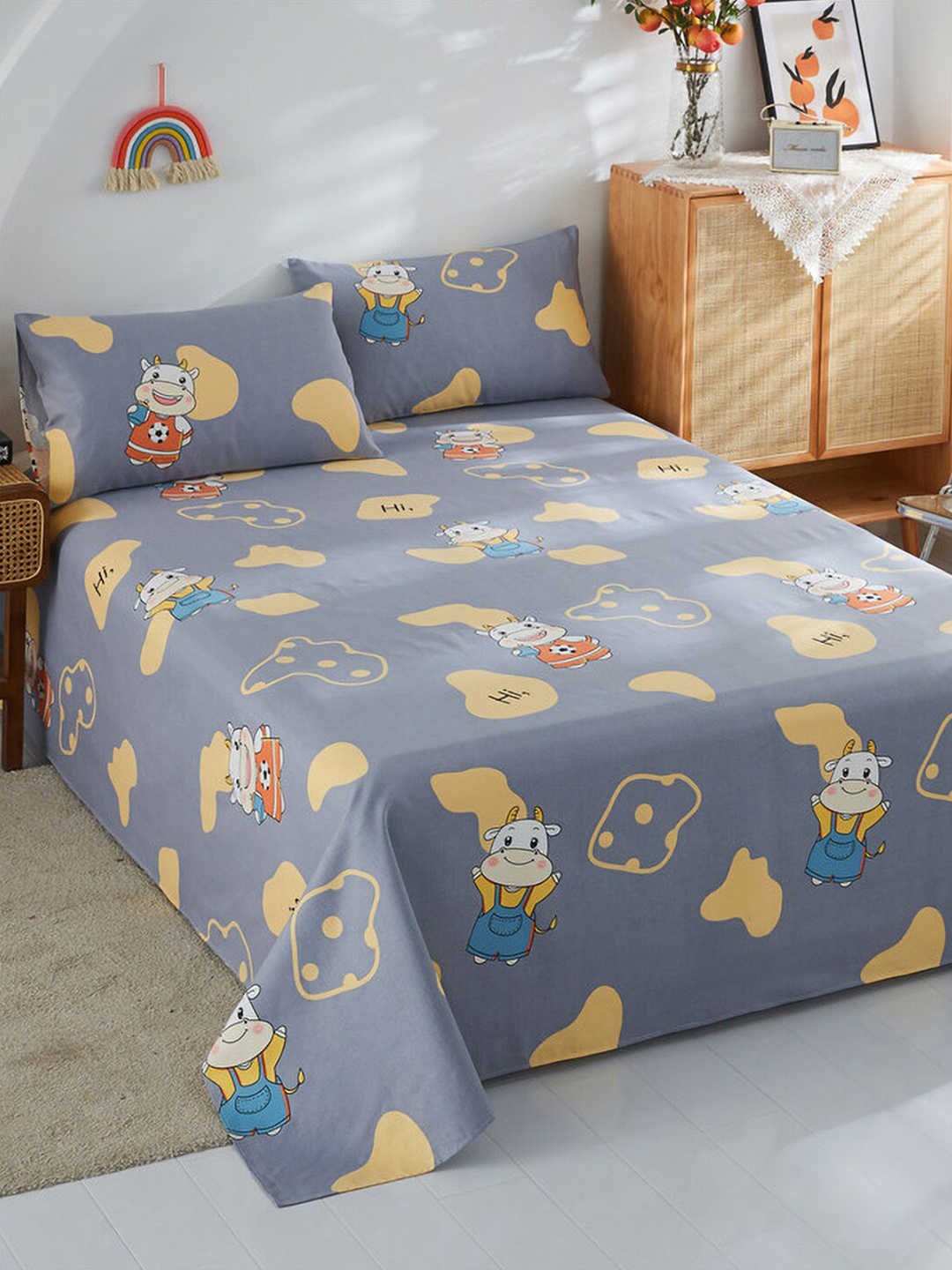 

JC HOME Grey & Yellow Printed 186 TC Cotton King Bedsheet & Pillow Covers