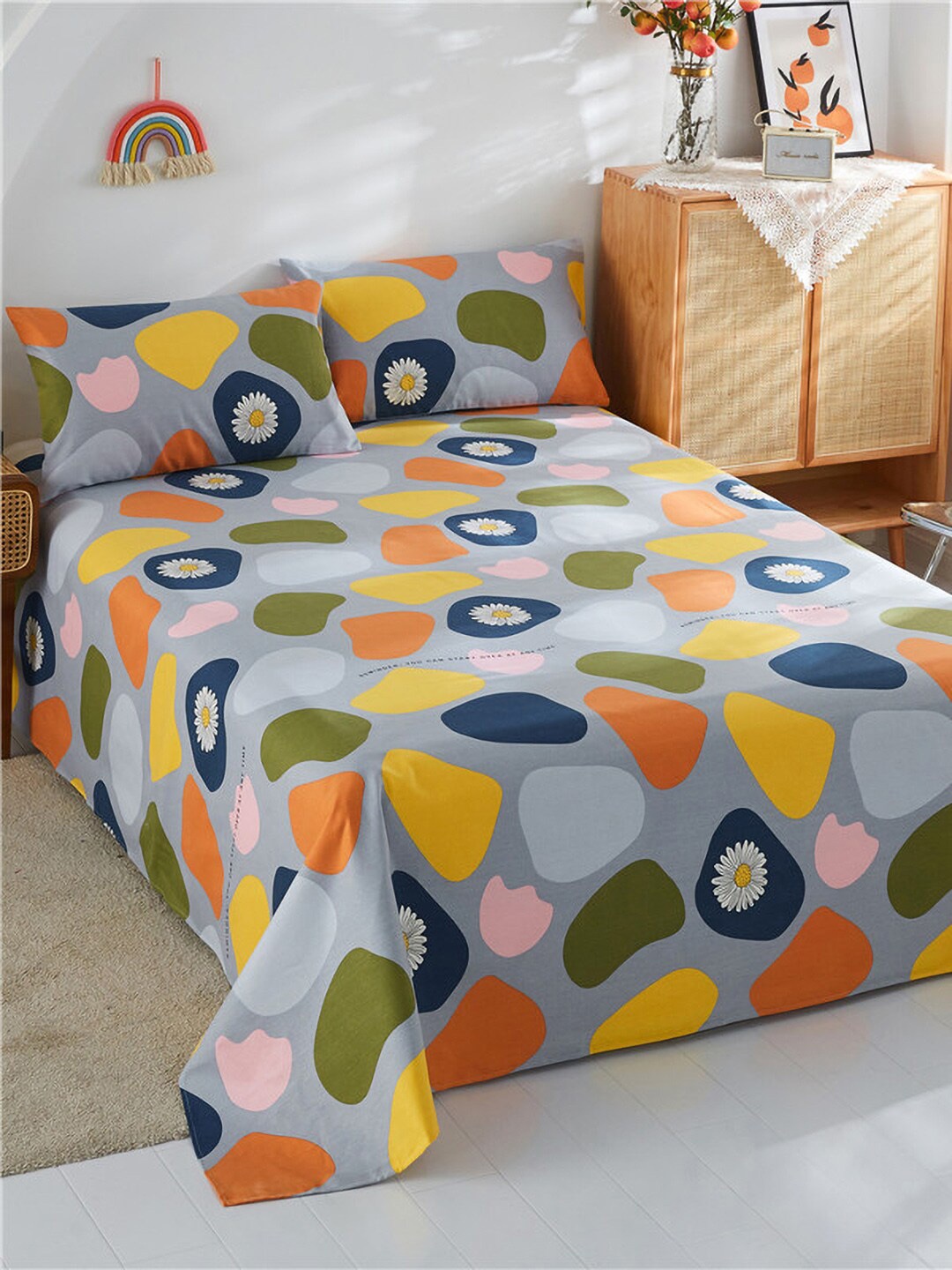 

JC Collection Blue & Yellow 186 TC Pure Cotton King Bedsheet With 2 Pillow Covers