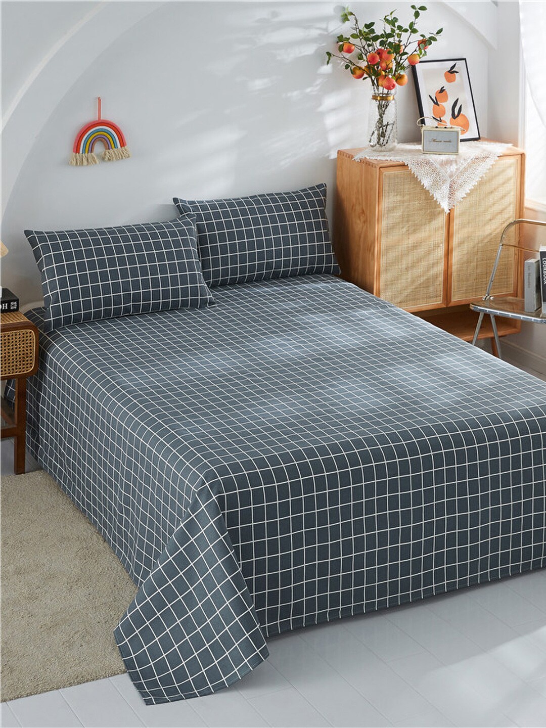 

JC Collection Grey & White Geometric 186 TC Cotton King Bedsheet & Pillow Covers