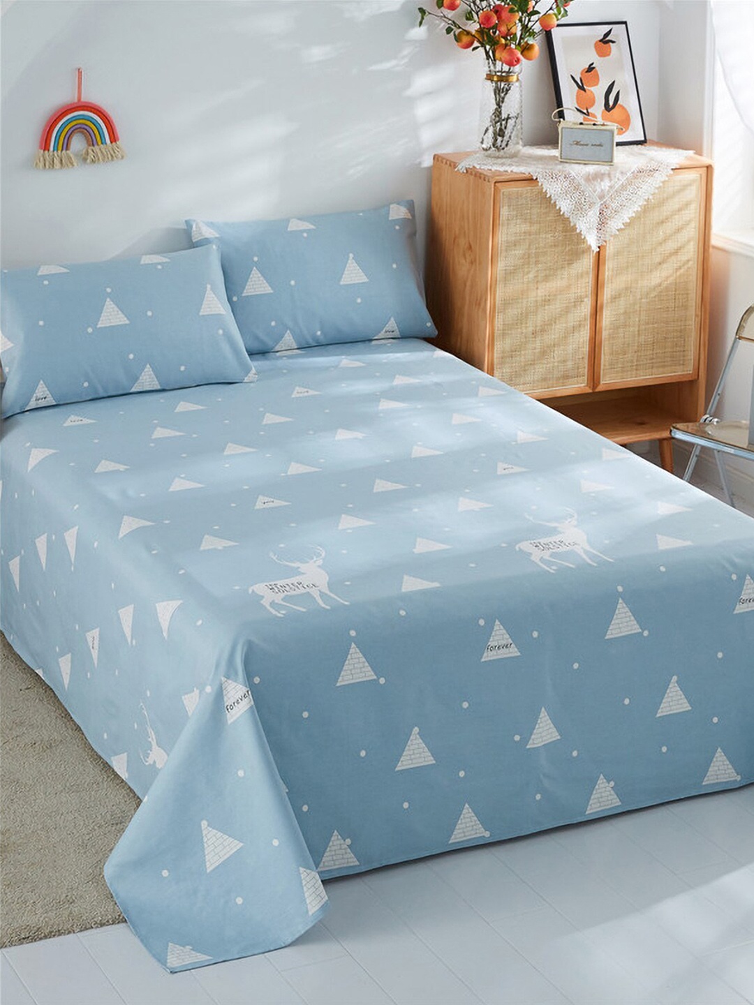 

JC Collection Blue & White Conversational 186 TC Cotton King Bedsheet & Pillow Covers