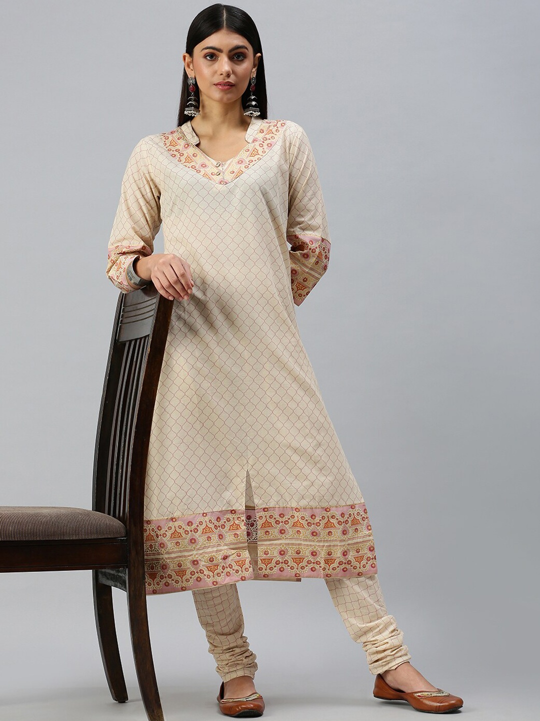 

SHOWOFF Floral Printed Regular Foil Kurta with Churidar, Cream