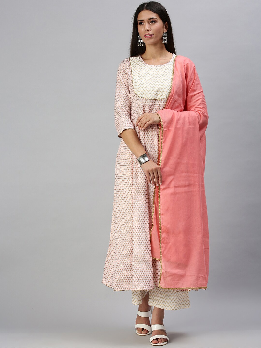

SHOWOFF Ethnic Motif Printed Foil Panelled Gotta Patti Kurta With Palazzos & Dupatta, White