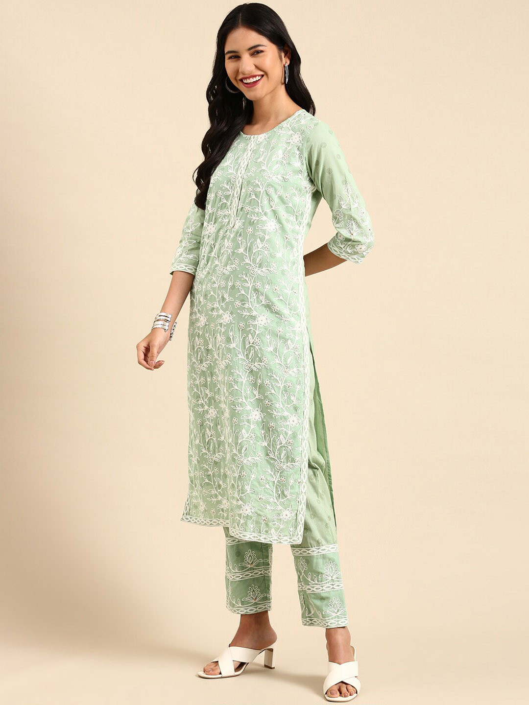 

SHOWOFF Floral Printed Thread Work Block Print Straight Kurta With Trousers & Dupatta, Sea green