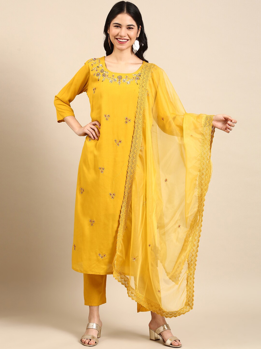 

SHOWOFF Floral Embroidered Zardozi Straight Kurta With Trousers & Dupatta, Yellow