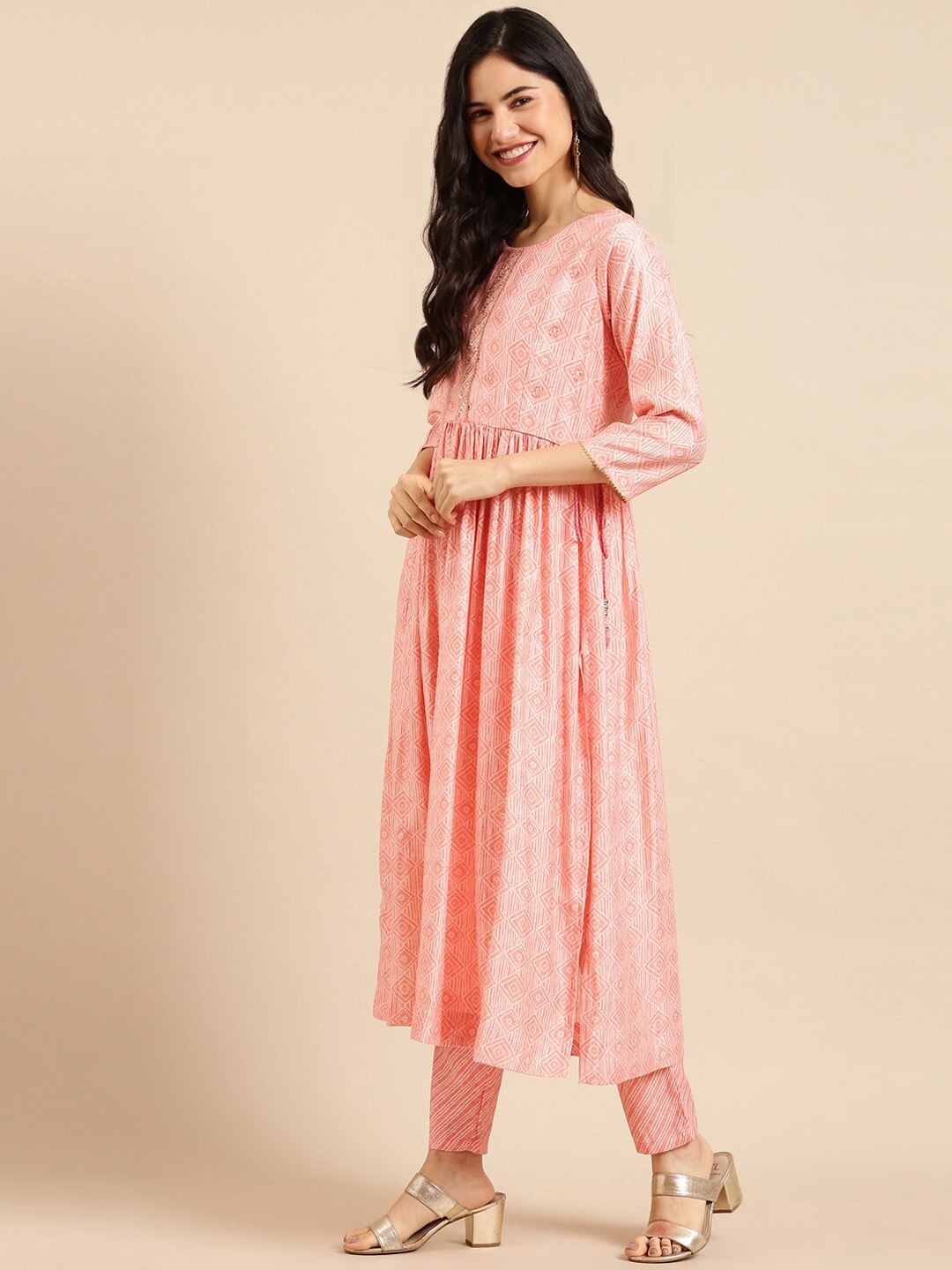 

SHOWOFF Bandhani Printed Beads and Stones Foil A-Line Kurta With Trousers & Dupatta, Peach