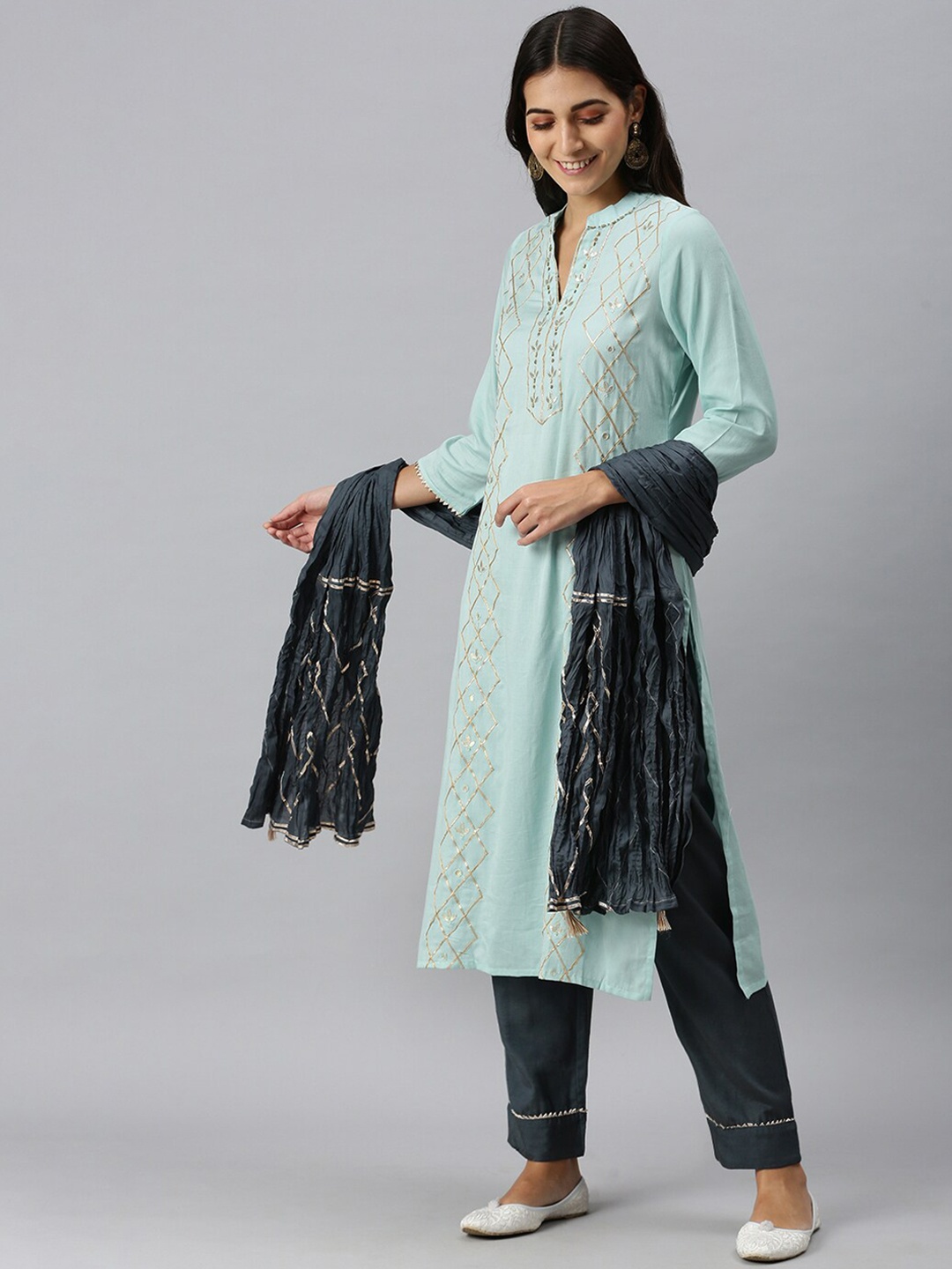 

SHOWOFF Embroidered Band Collar Gotta Patti Straight Kurta With Trousers & Dupatta, Sea green