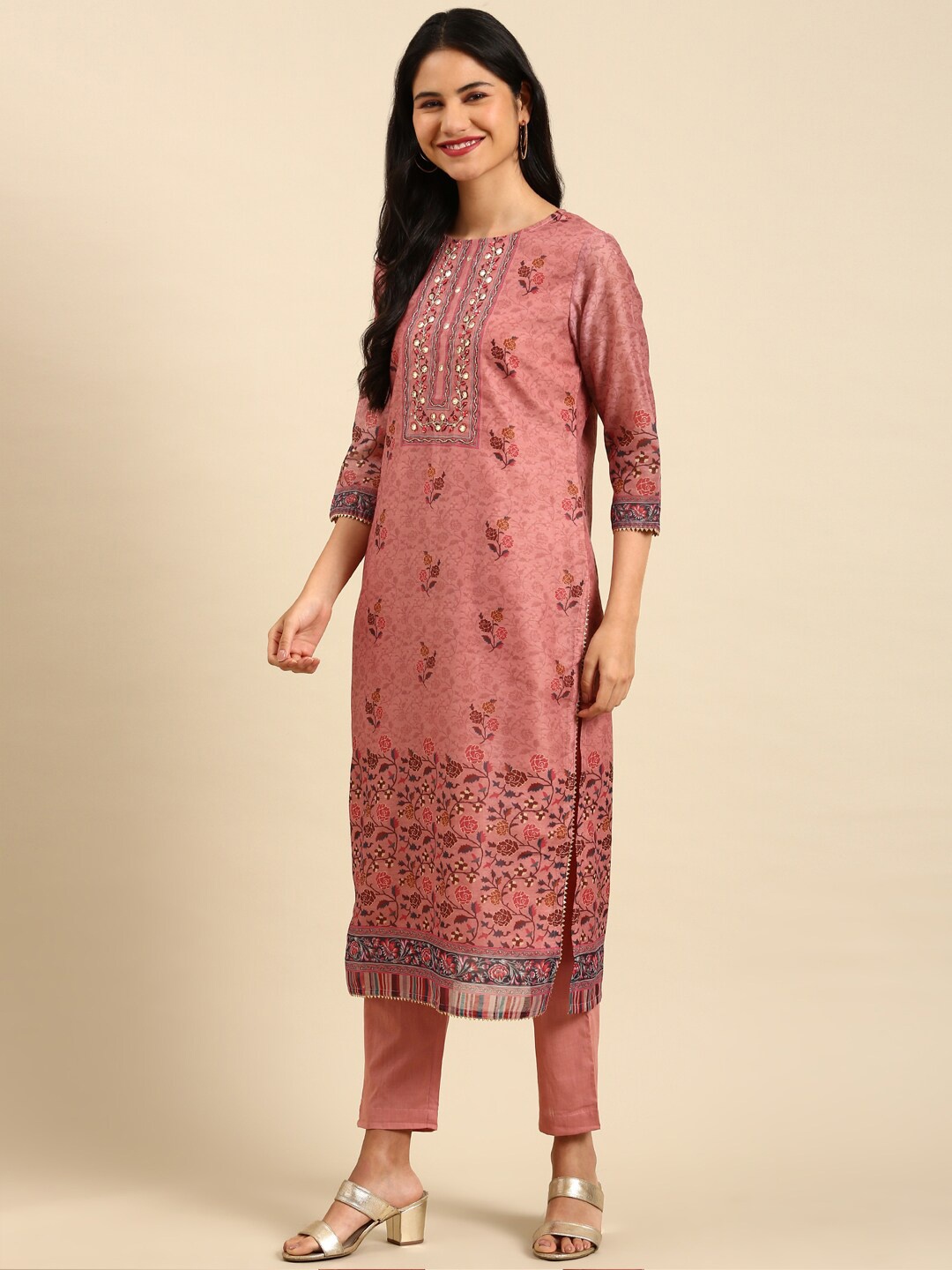 

SHOWOFF Floral Printed Gotta Patti Kurta with Trousers & Dupatta, Peach