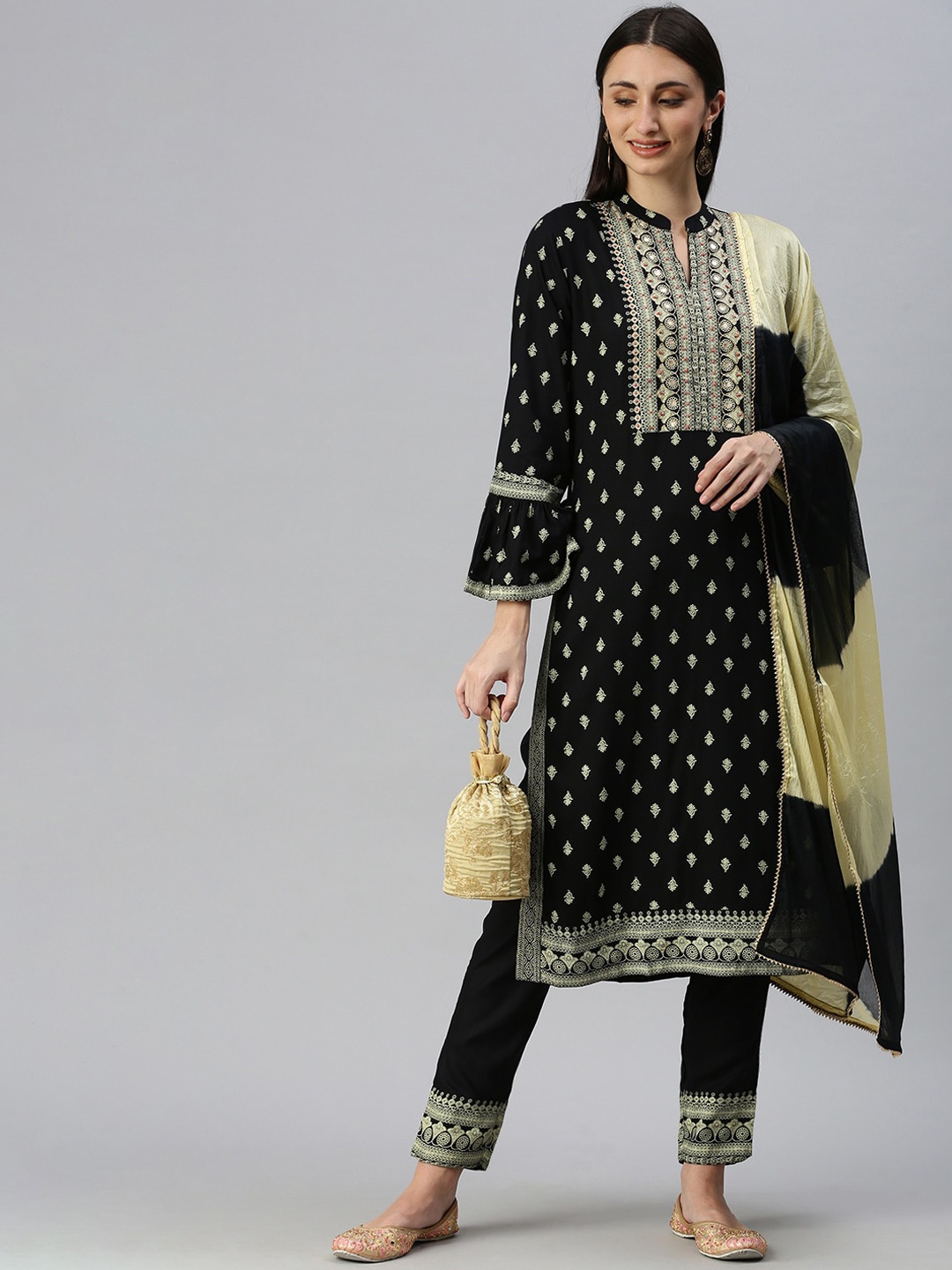 

SHOWOFF Floral Printed Thread Work Kurta with Trousers & Dupatta, Black
