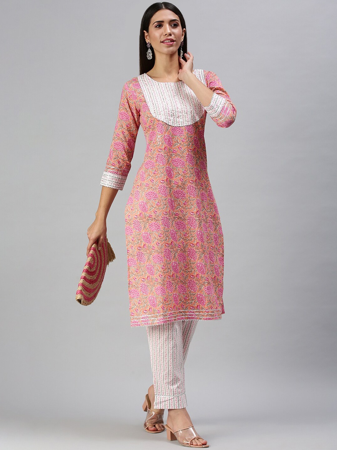 

SHOWOFF Floral Printed Sequinned Kalamkari Kurta with Trousers, Peach