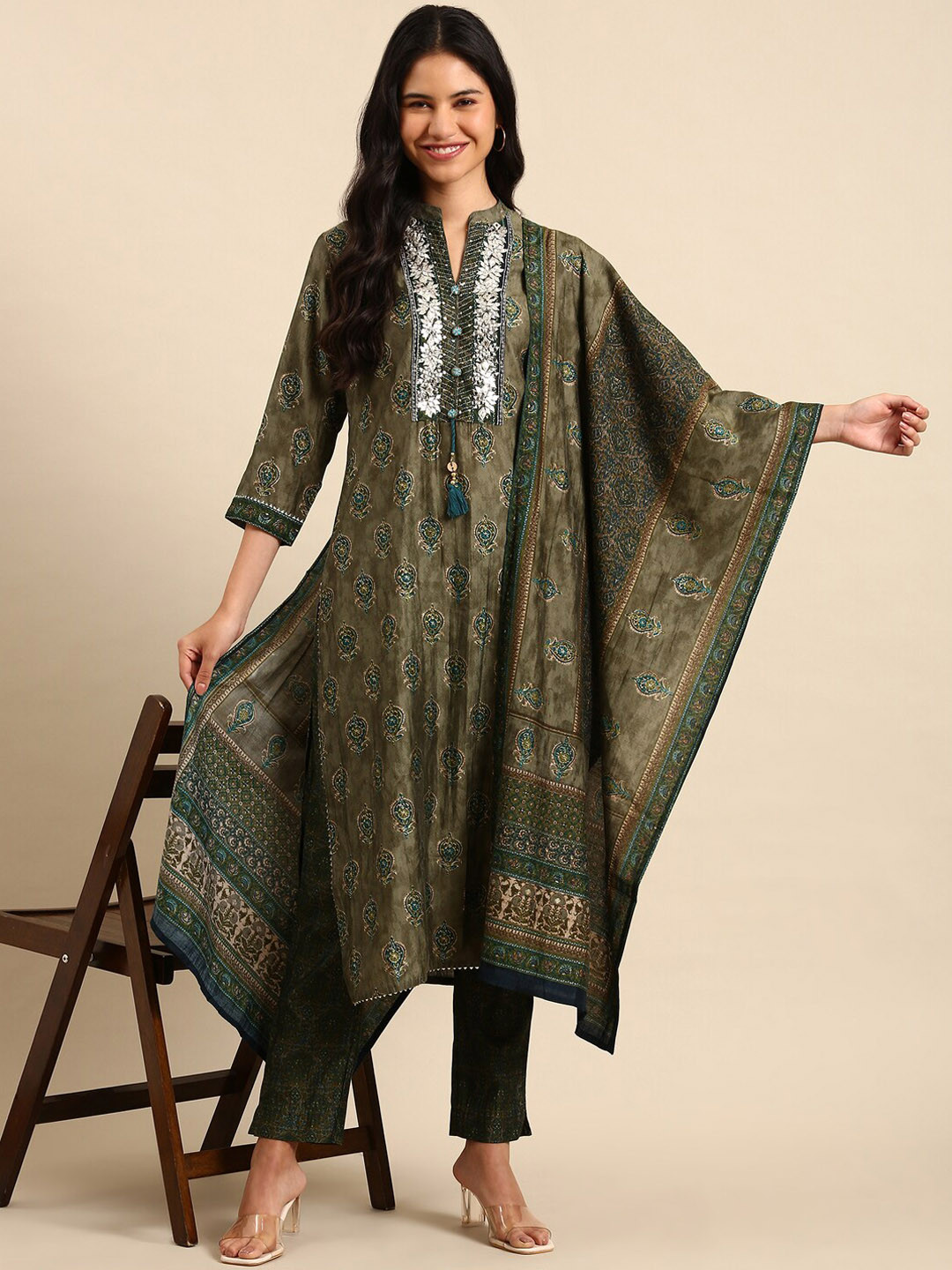 

SHOWOFF Ethnic Motifs Printed Gotta Patti Kurta with Trousers & Dupatta, Olive