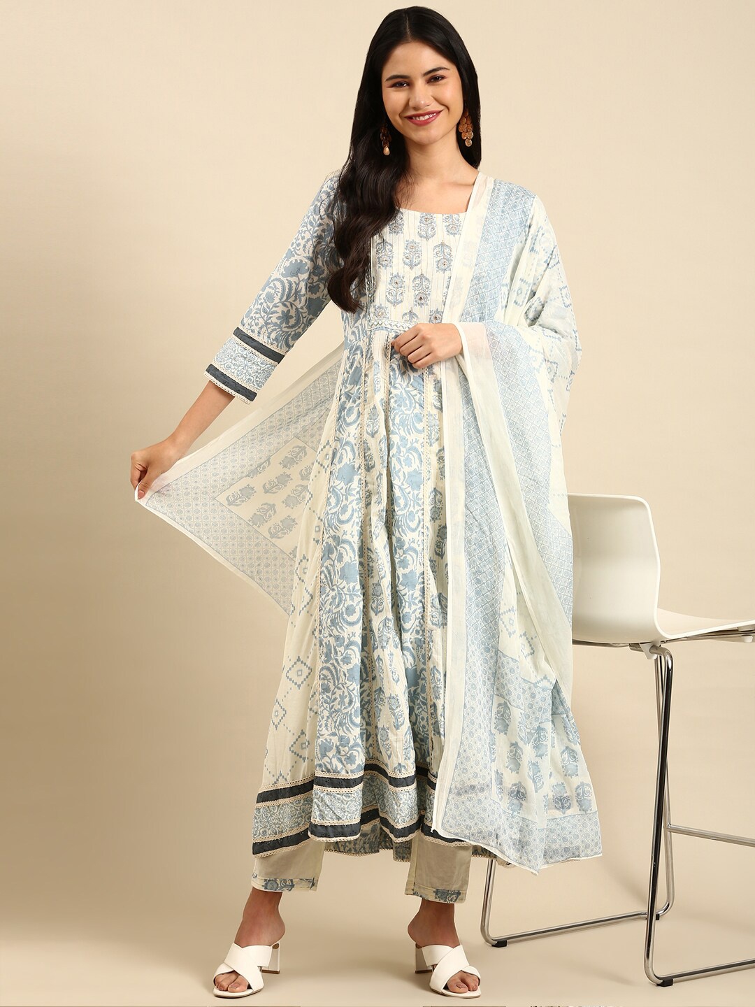 

SHOWOFF Floral Printed Panelled Kurta With Trousers & Dupatta, Cream
