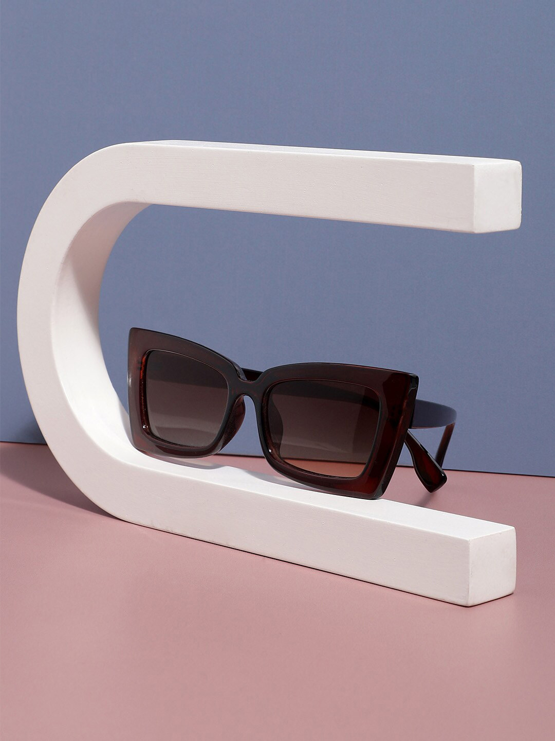 

HAUTE SAUCE by Campus Sutra Women Butterfly Sunglasses with Polarised Lens SS23_HSSG2251, Brown