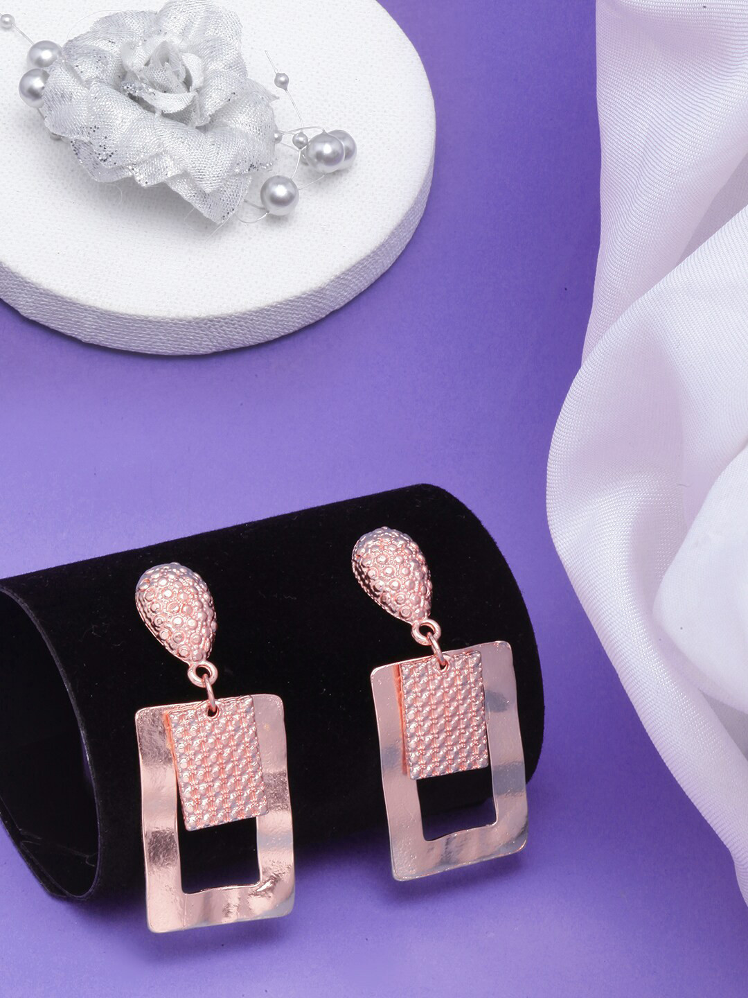 

DressBerry Rose Gold-Plated Geometric Drop Earrings