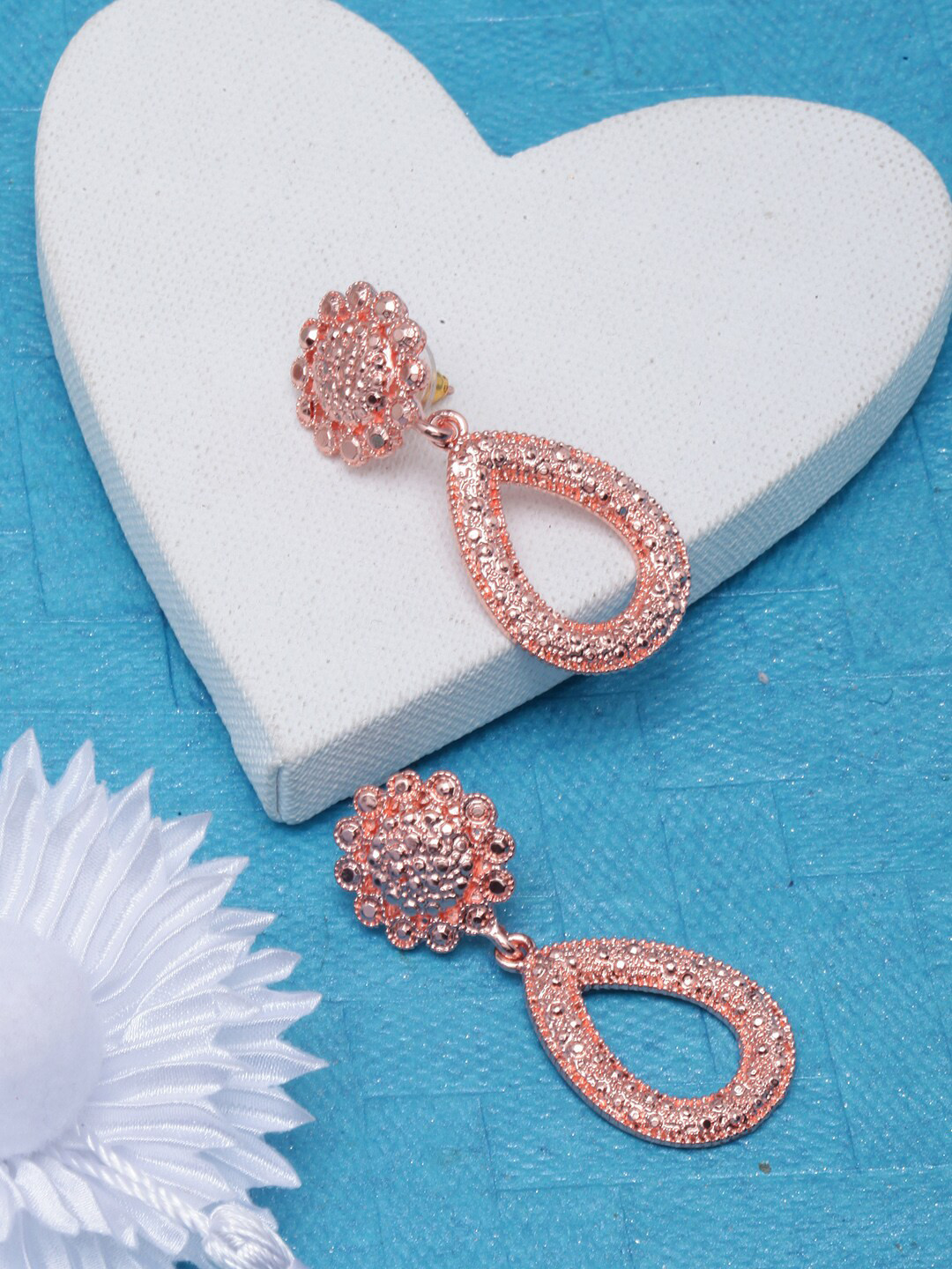 

DressBerry Rose Gold-Plated Contemporary Drop Earrings
