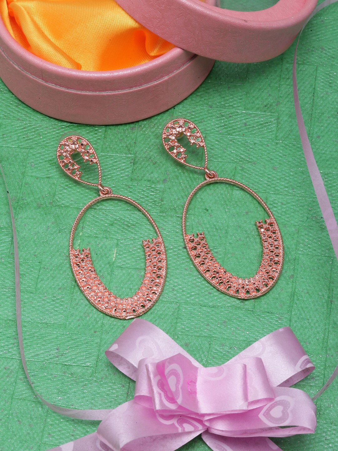 

DressBerry Rose Gold-Plated Contemporary Drop Earrings