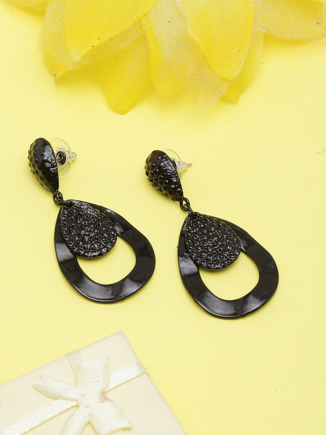 

DressBerry Black-Plated Contemporary Drop Earrings