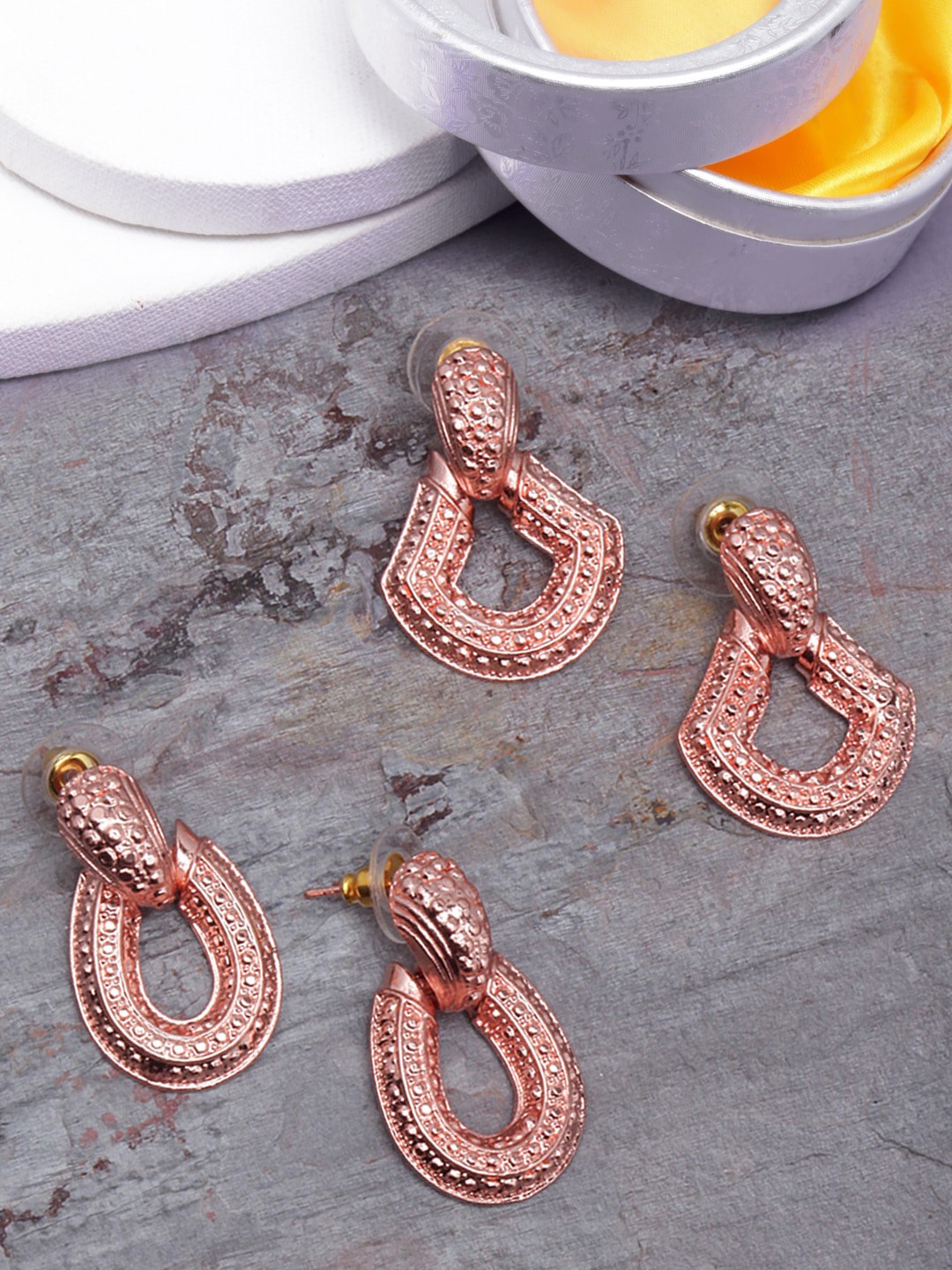 

DressBerry Set Of 2 Rose Gold-Plated Contemporary Drop Earrings