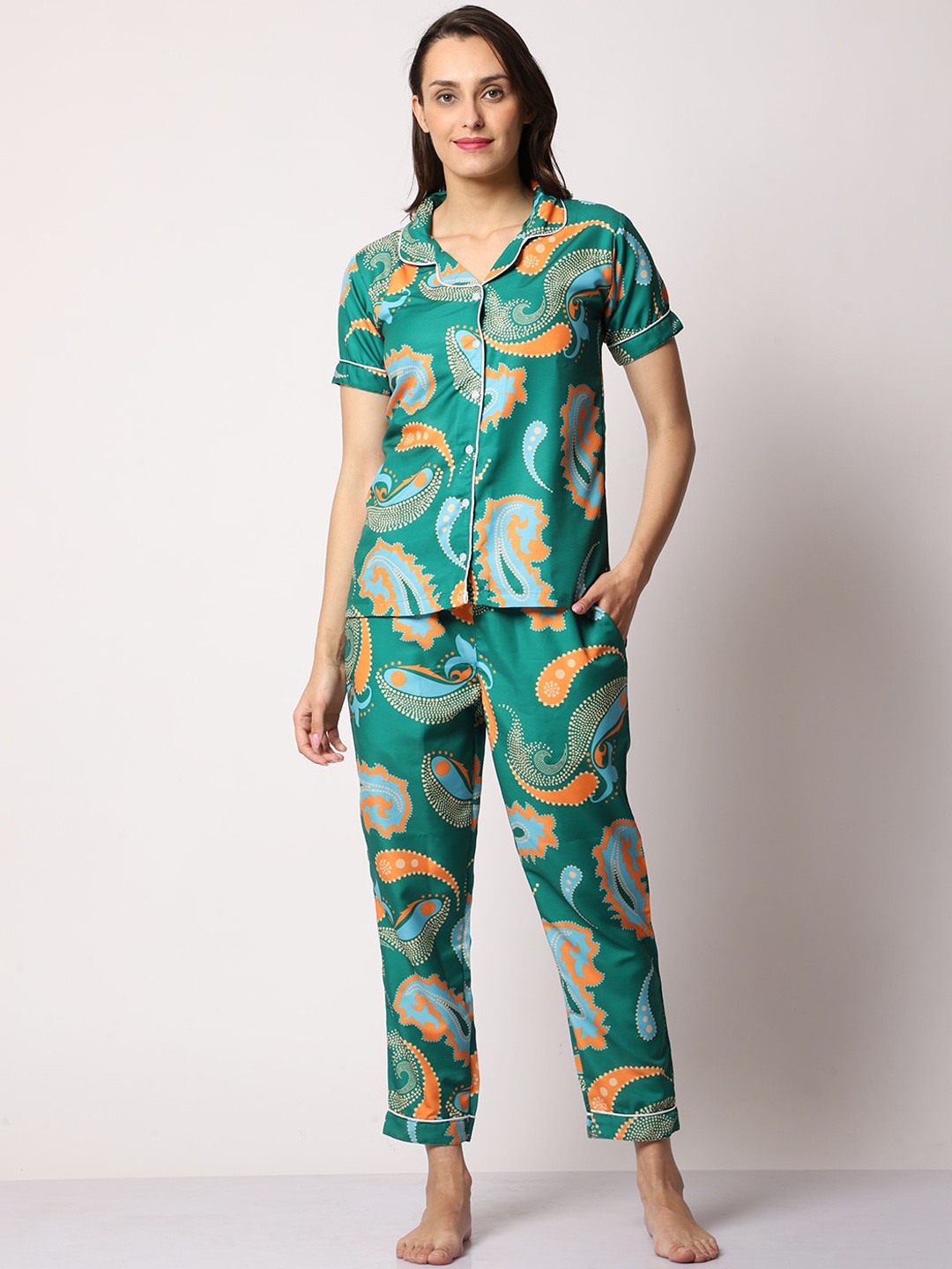 

Urban Komfort Ethnic Motifs Printed Night Suit, Green