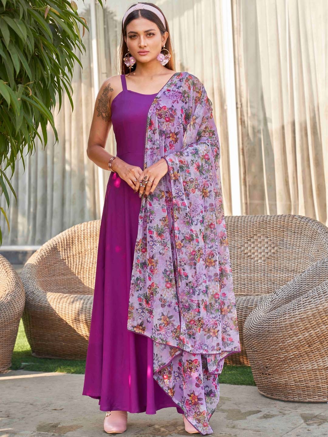 

Tikhi Imli Shoulder Strap Anarkali Kurta With Palazzos & Dupatta, Violet