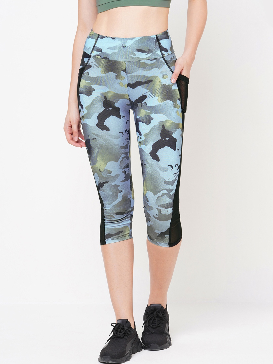 

LAASA SPORTS Women Camo Printed Mid-Rise Slim Fit Sports Capris, Blue