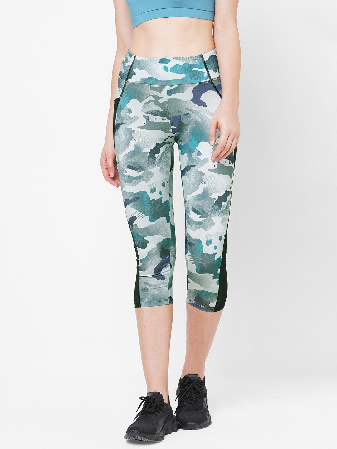 

LAASA SPORTS Women Camo Printed Mid-Rise Slim Fit Sports Capris, Green