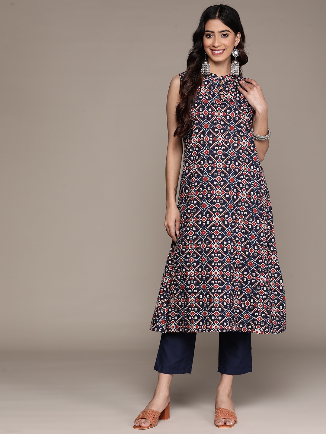 

Anubhutee Ethnic Motifs Printed Pure Cotton Kurta With Trousers, Navy blue