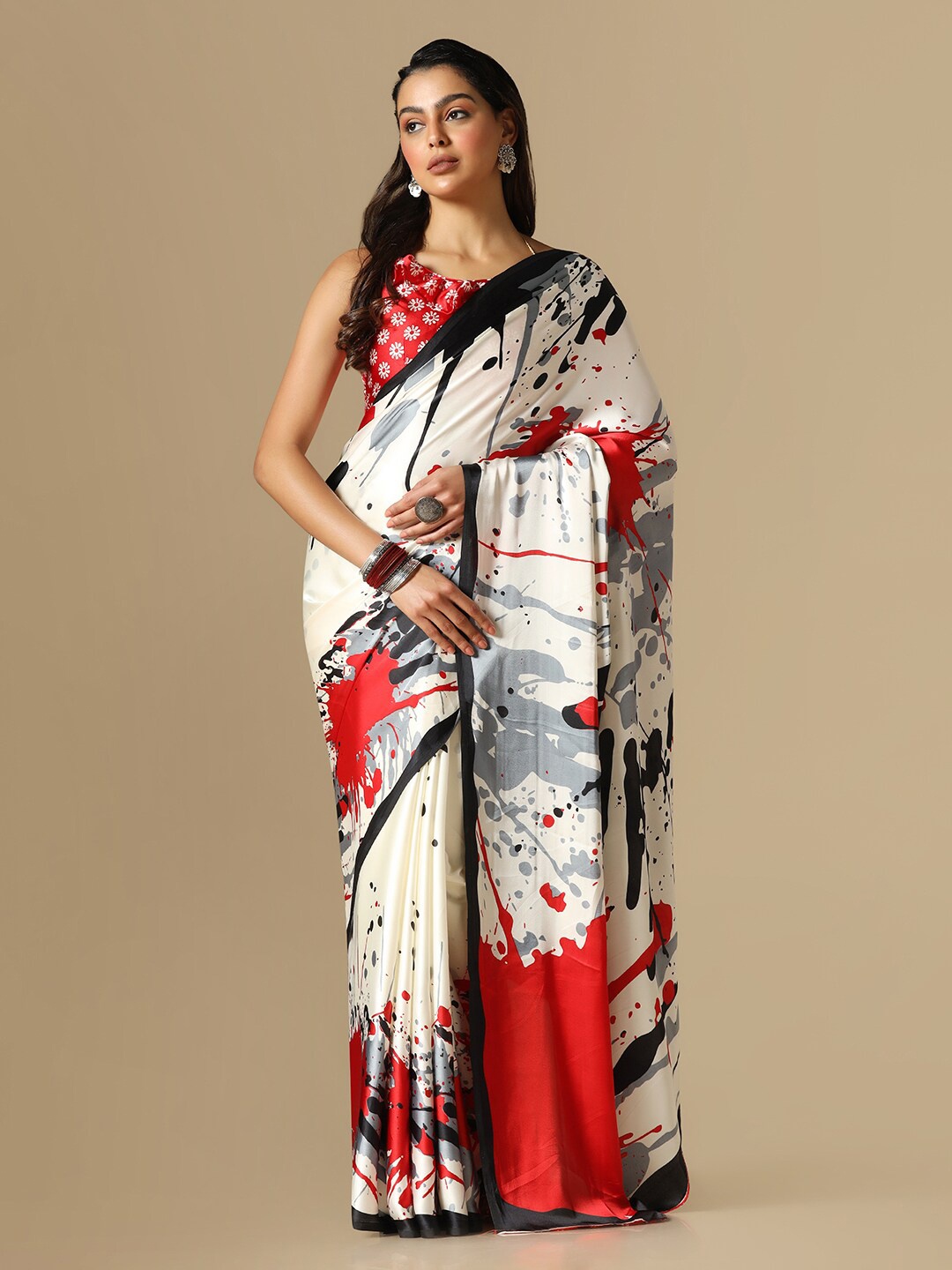

Satrani Abstract Printed Saree, Off white