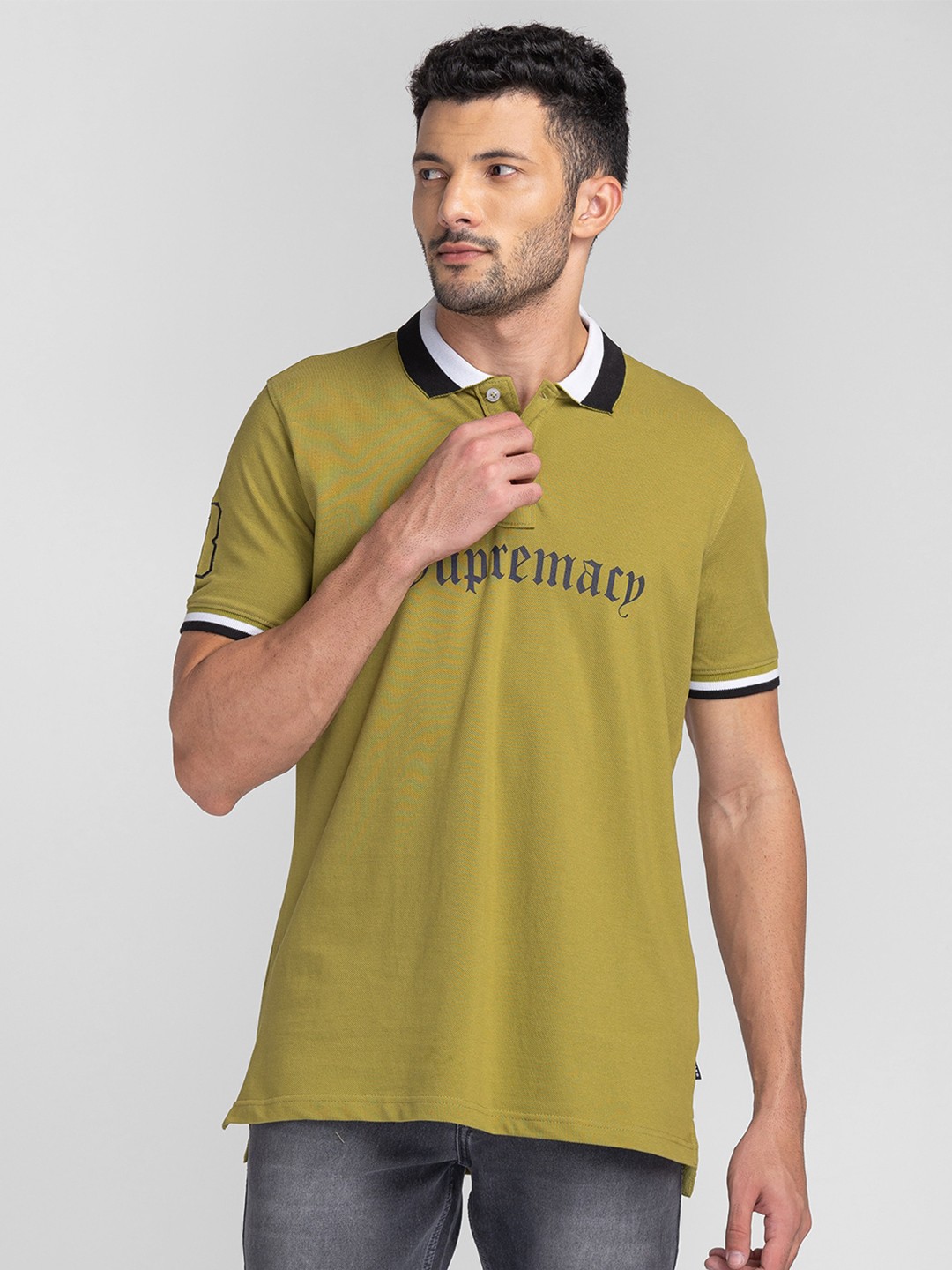 

GIORDANO Men Green Typography Polo Collar Slim Fit T-shirt