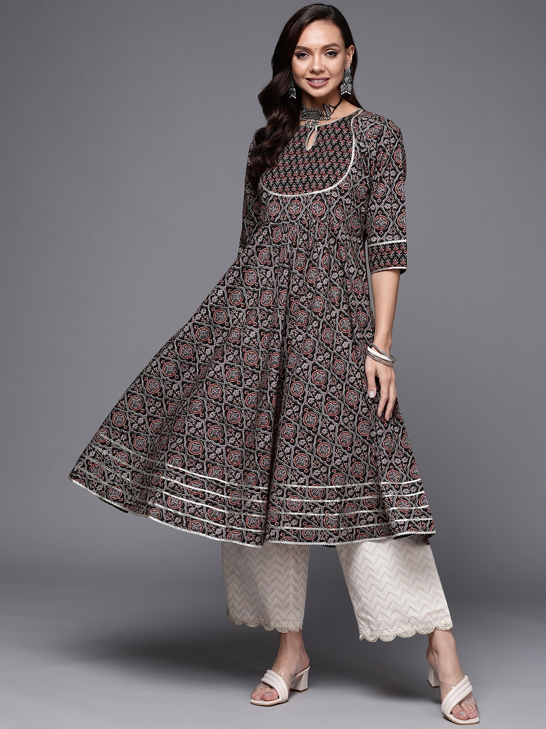 

Libas Ethnic Motifs Printed Keyhole Neck Gotta Patti Anarkali Kurta, Black