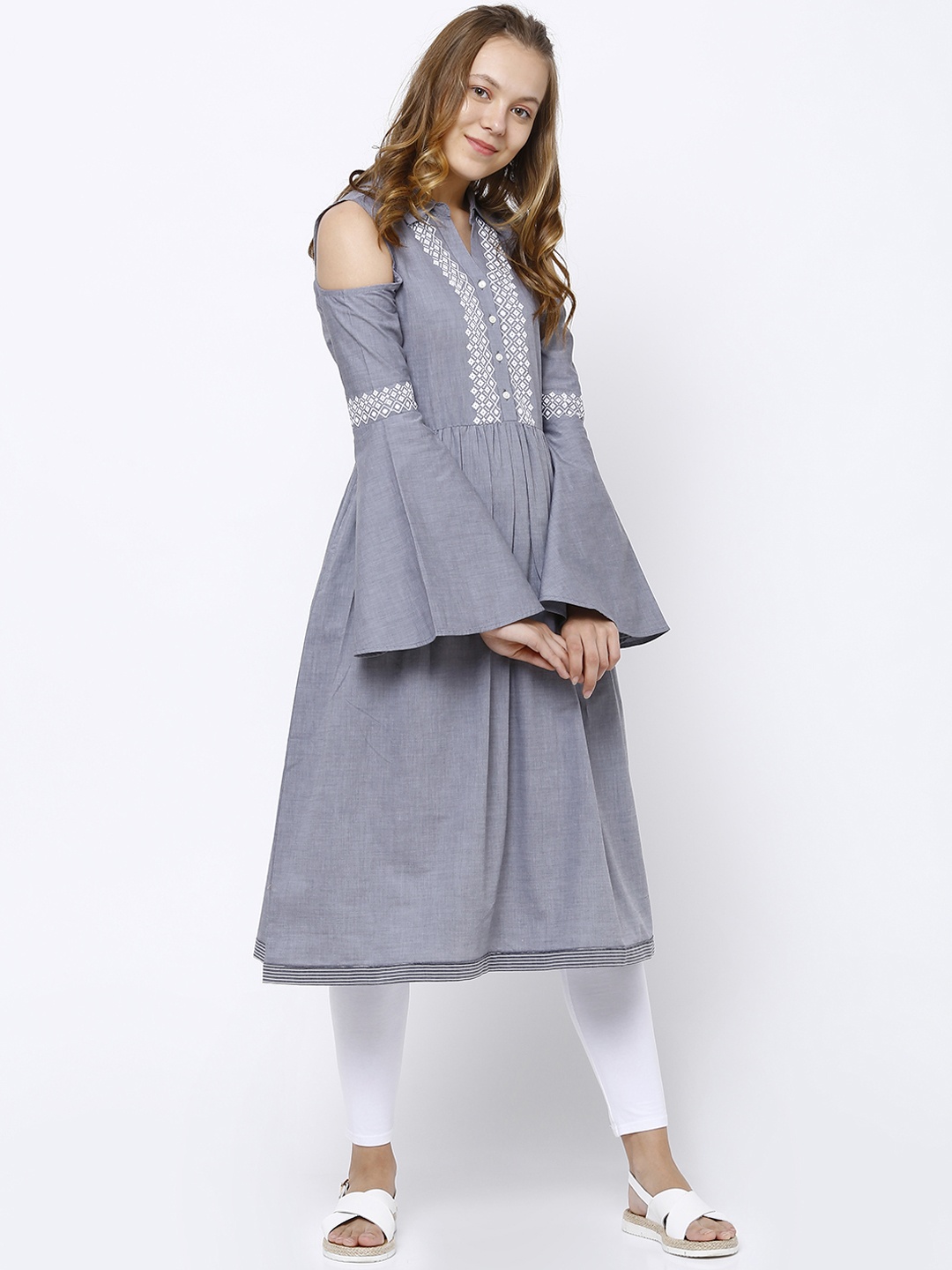 

Vishudh Women Grey Solid A-Line Kurta