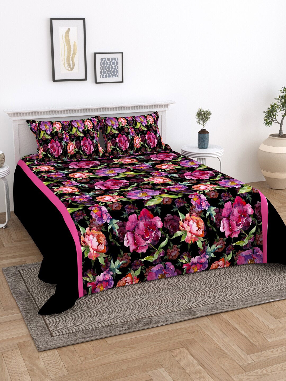 

EverHOME Black & Pink Printed Cotton King Bedsheet With 2 Pillow Covers