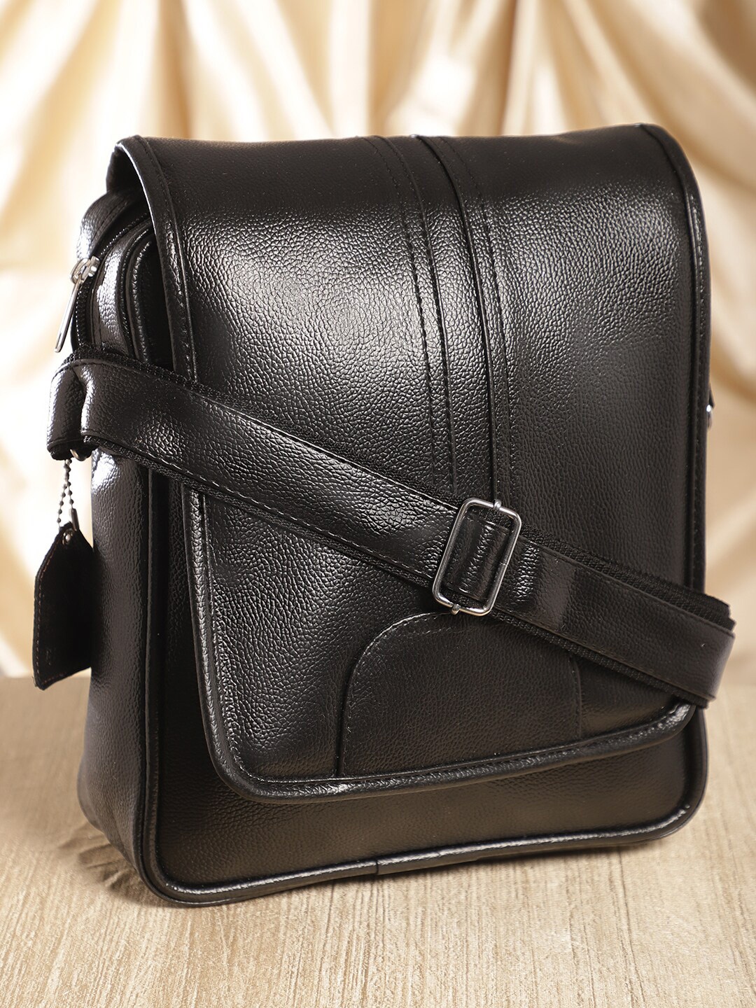 

ELLIS Men Textured Messenger Bag With Non-Detachable Adjustable Sling Strap, Black