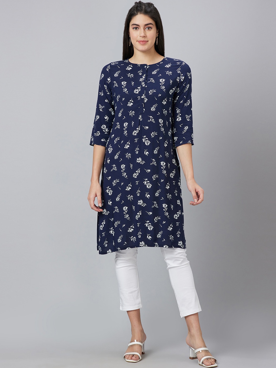 

Globus Floral Printed Straight Kurta, Navy blue