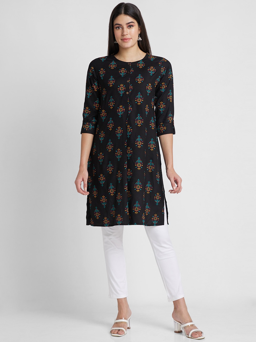 

Globus Ethnic Motifs Printed Straight Kurta, Black