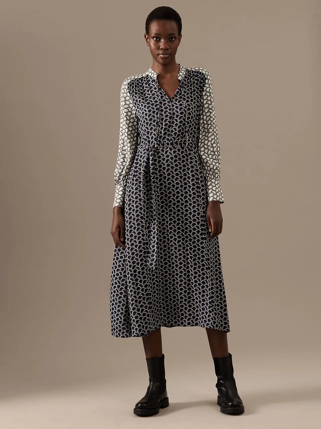 

Marks & Spencer Abstract Printed Cuffed Sleeve Tie-Up Neck Belted Fit & Flare Dress, Navy blue