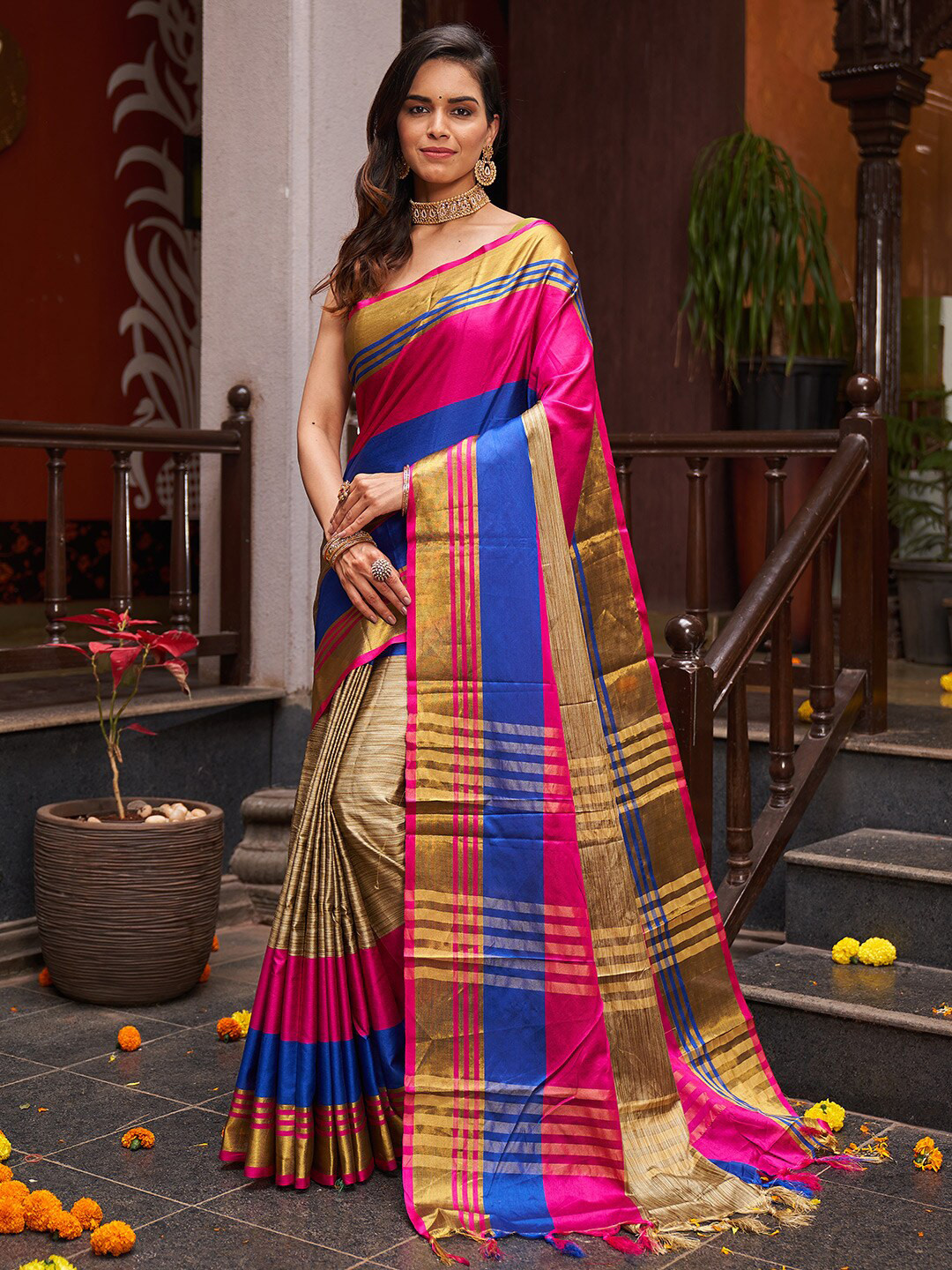 

KARAGIRI Striped Zari Saree, Pink