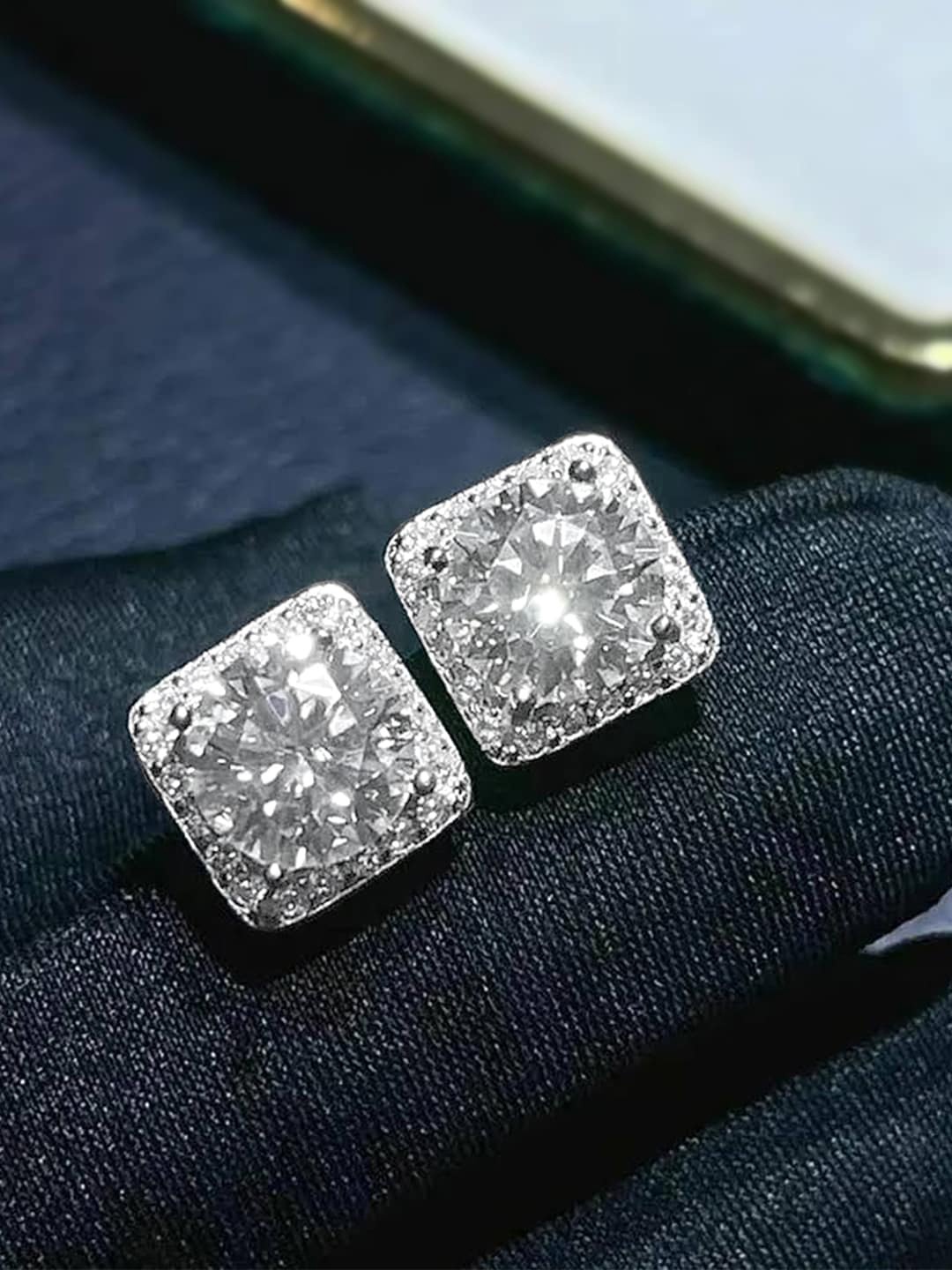 

Peora Silver-Plated Contemporary Studs Earrings