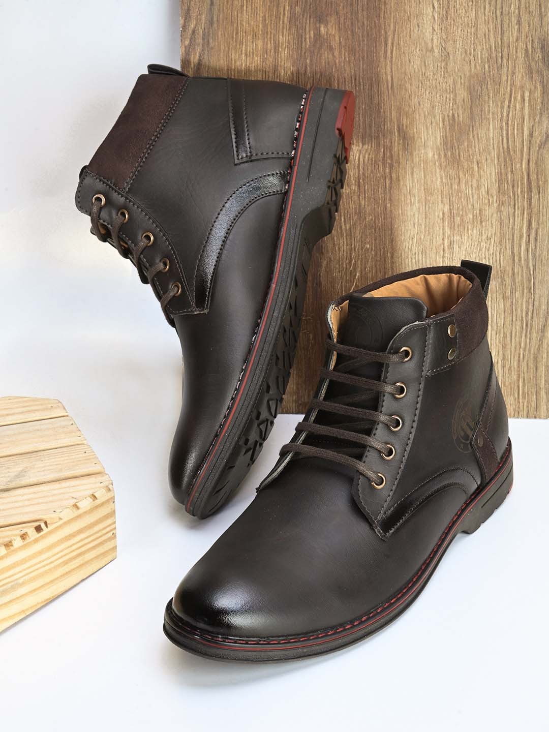 

Roadster Men Mid Top Block Heel Boots, Brown
