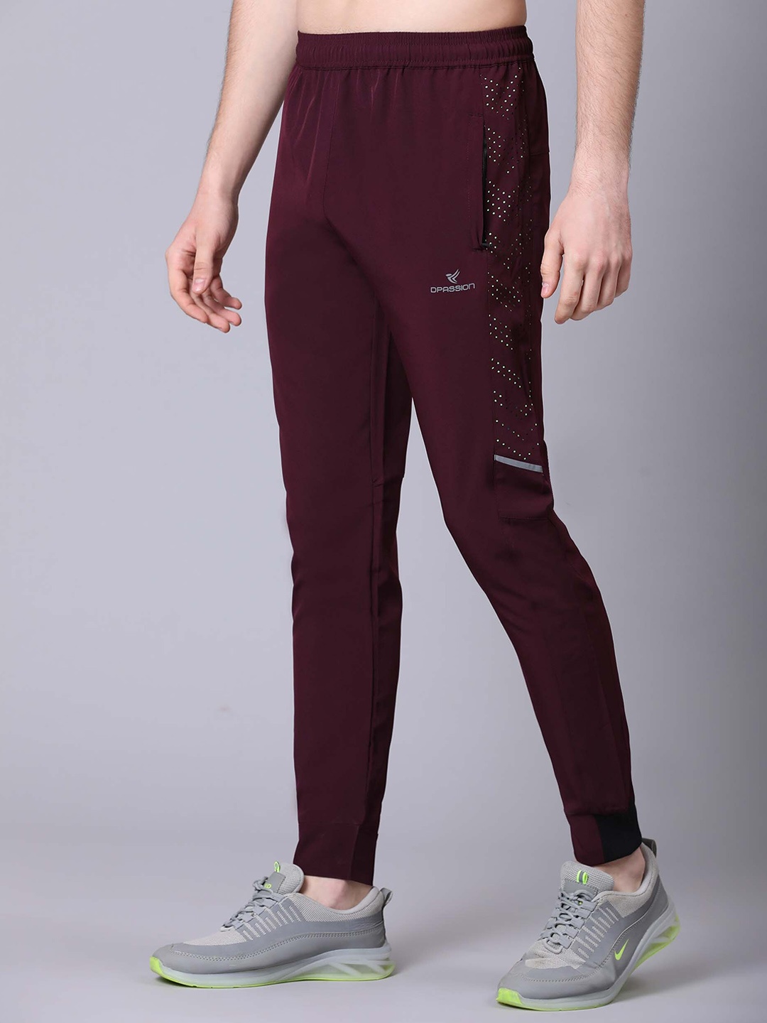 

Dpassion Men Regular Fit Mid-Rise Joggers, Maroon