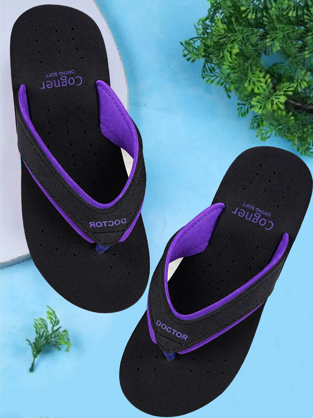 

Cogner Women Rubber Thong Flip-Flops, Black