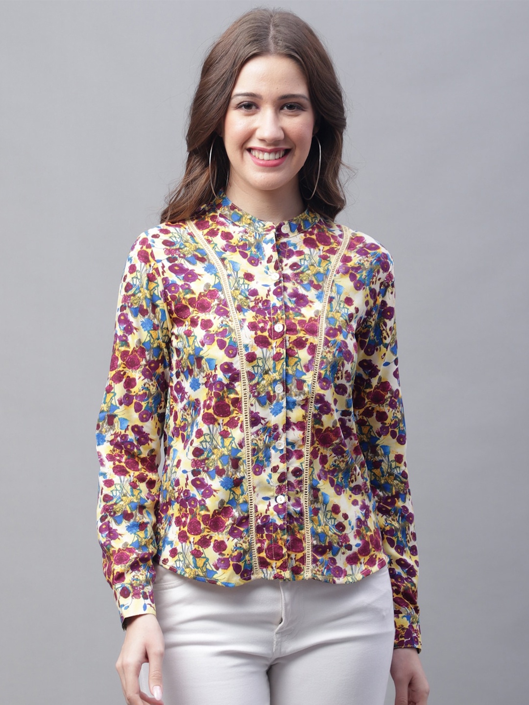 

GRACIT Floral Print Mandarin Collar Shirt Style Top, White