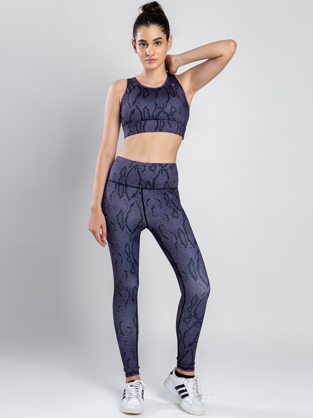 

SKNZ Women Venom Animal Printed Ankle-Length Sports Tights, Blue