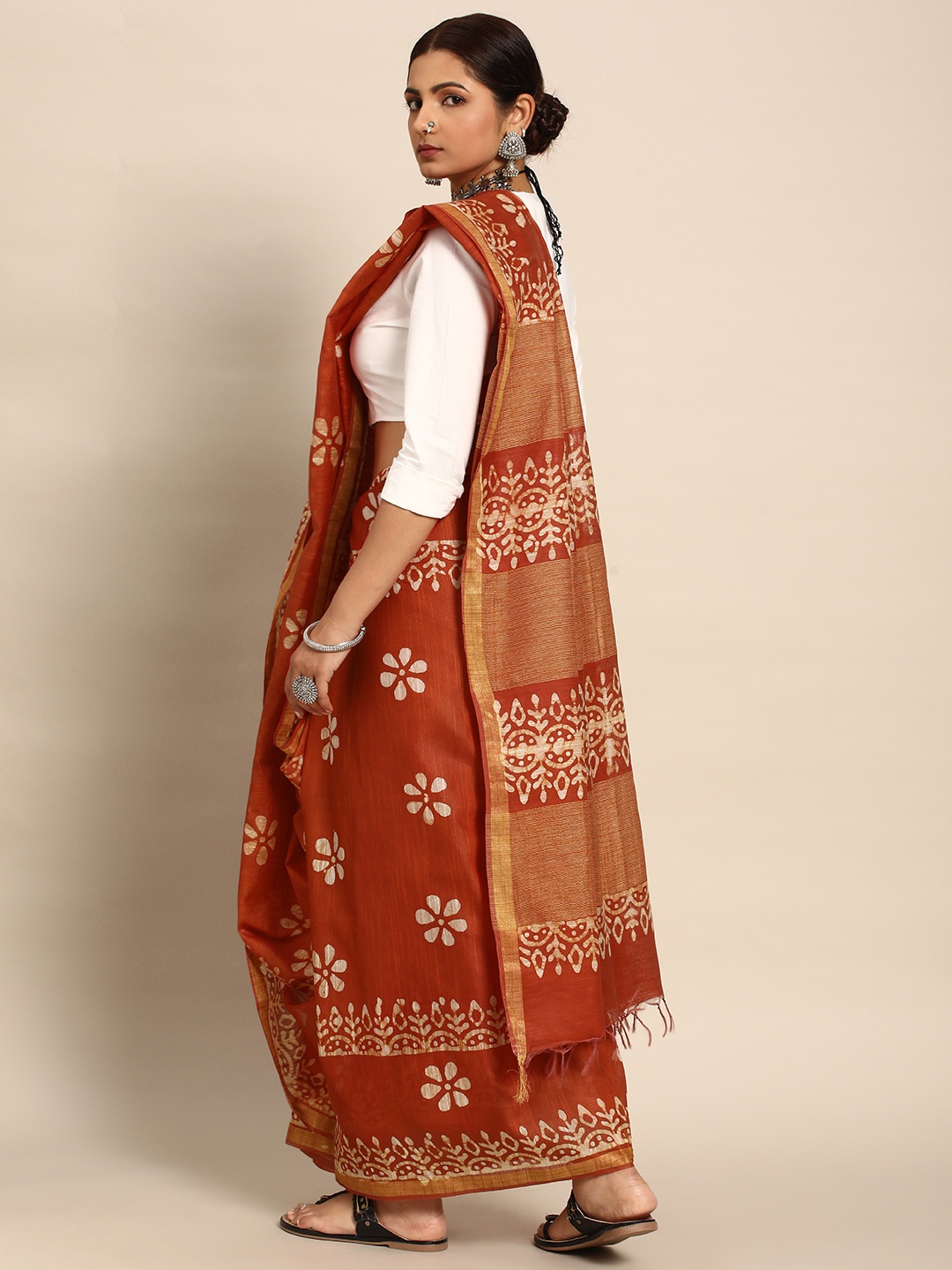 

Taavi Batik Silk Blend Bhagalpuri Saree, Brown