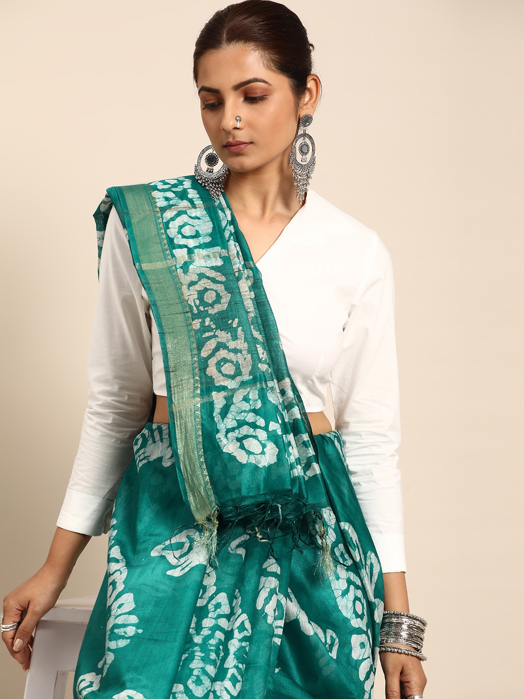 

Taavi Batik Printed Pure Silk Bhagalpuri Saree, Green