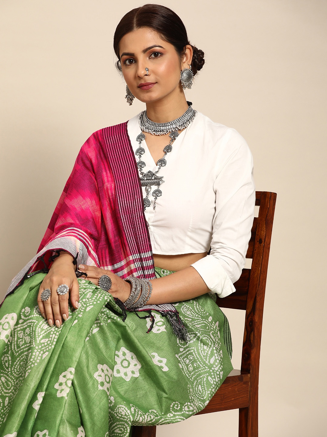 

Taavi Batik Zari Pure Cotton Bhagalpuri Saree, Green