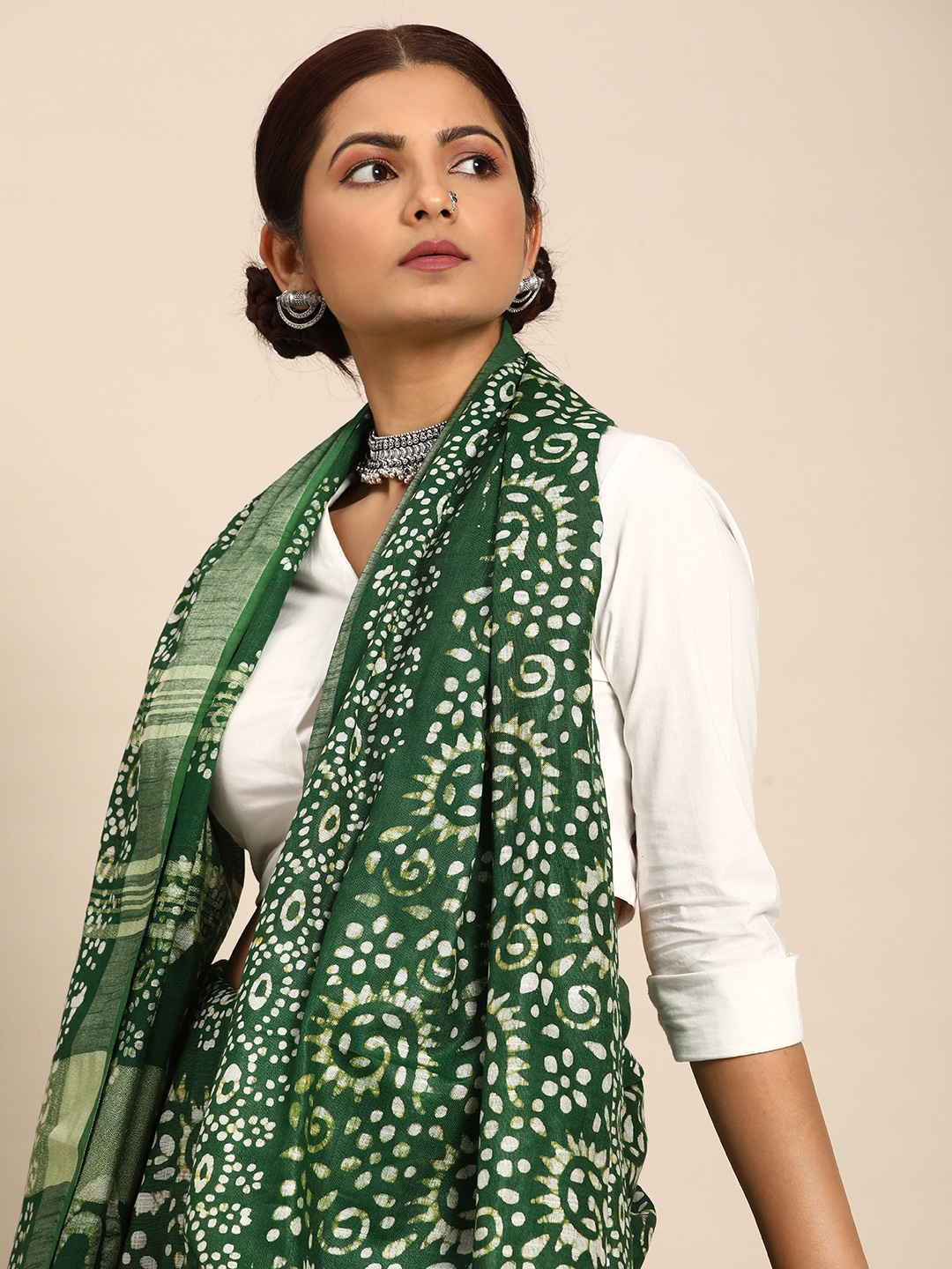 

Taavi Batik Pure Cotton Bhagalpuri Saree, Green