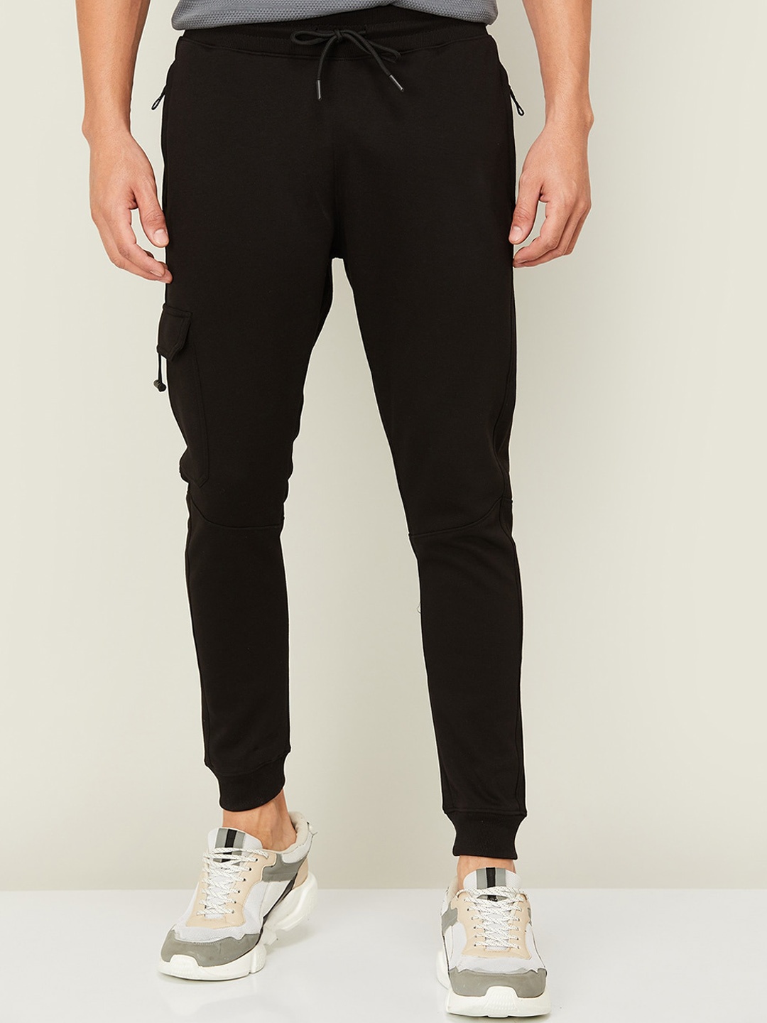 

Fame Forever by Lifestyle Men Regular-Fit Mid-Rise Cotton Joggers, Olive